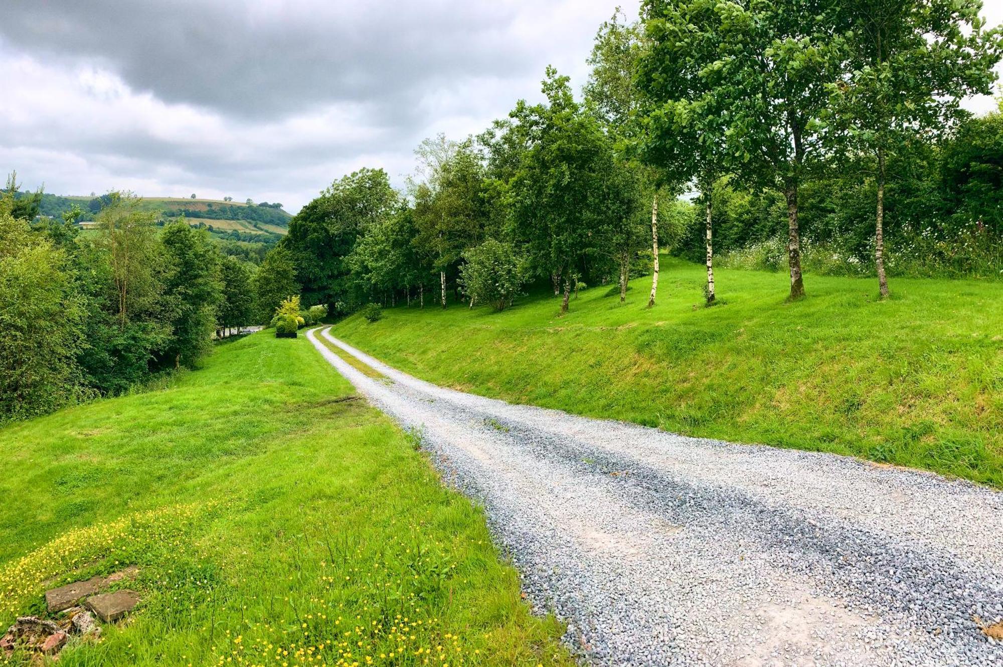 Oak Tree Farm Hotel Llanfynydd Luaran gambar